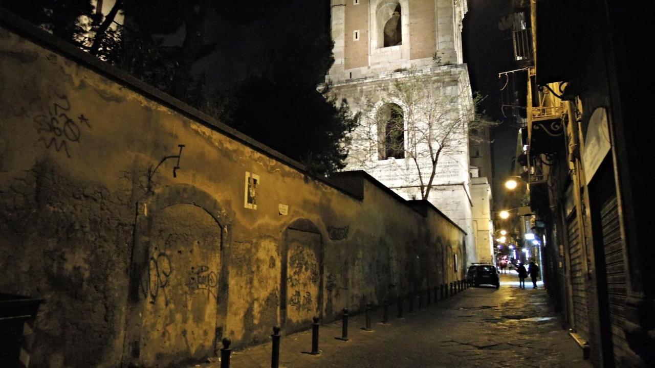 Regal Santa Chiara By Dimorra Lejlighed Napoli Eksteriør billede